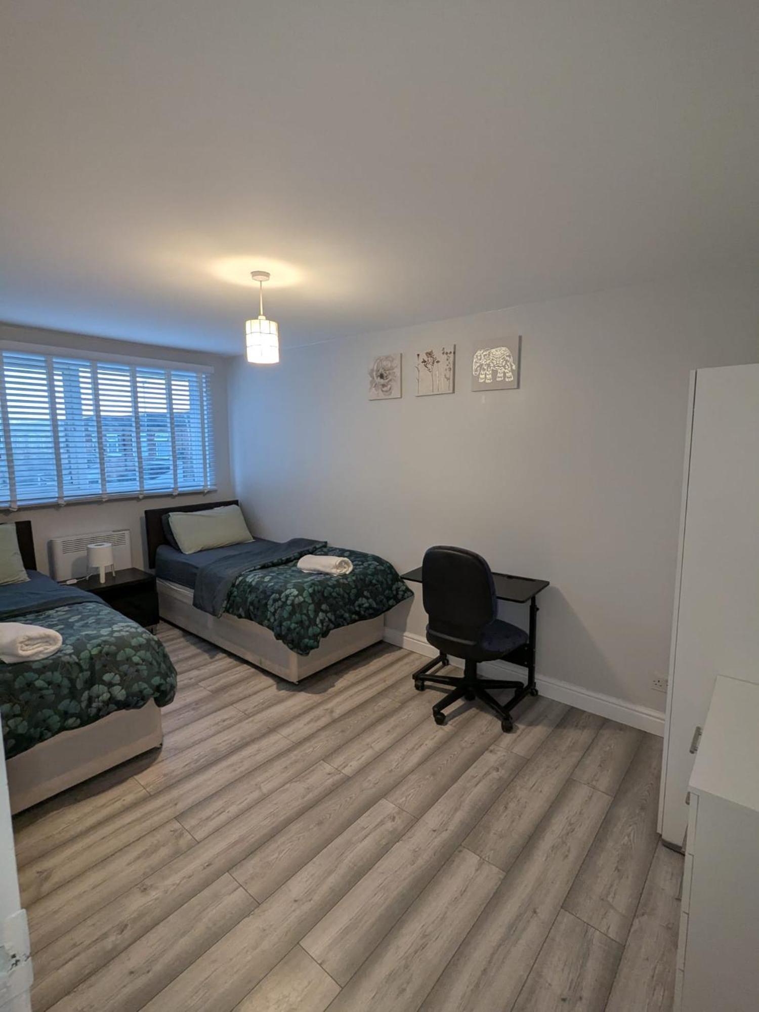 Nevendon A&A Apartment Basildon מראה חיצוני תמונה
