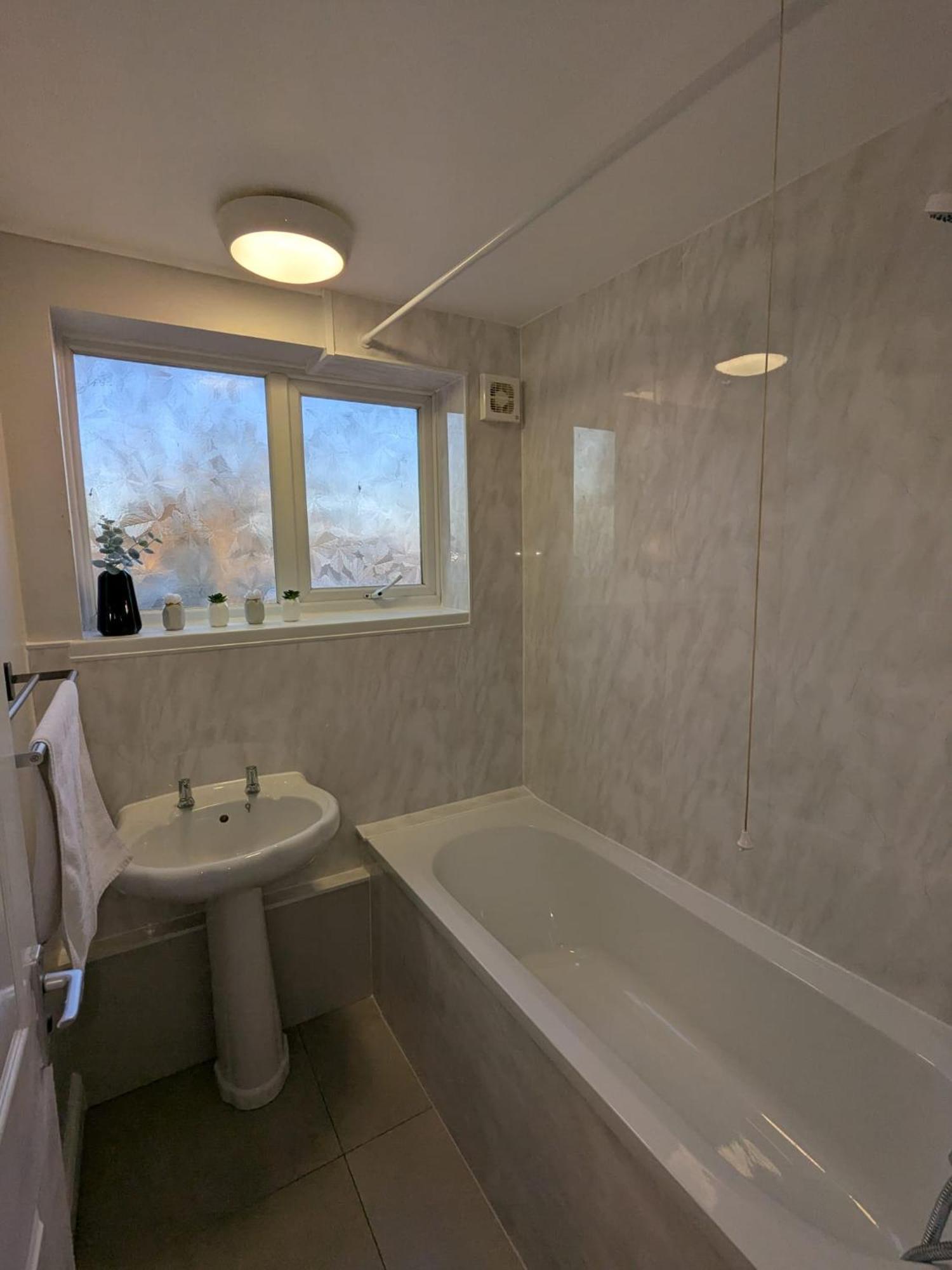 Nevendon A&A Apartment Basildon מראה חיצוני תמונה