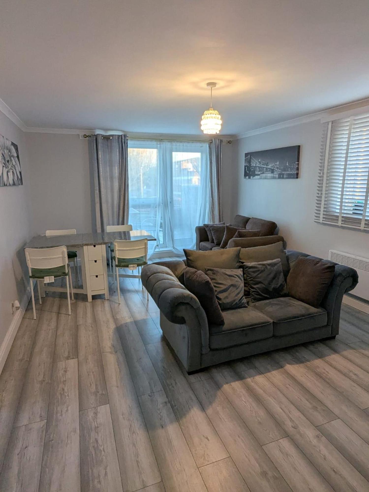 Nevendon A&A Apartment Basildon מראה חיצוני תמונה