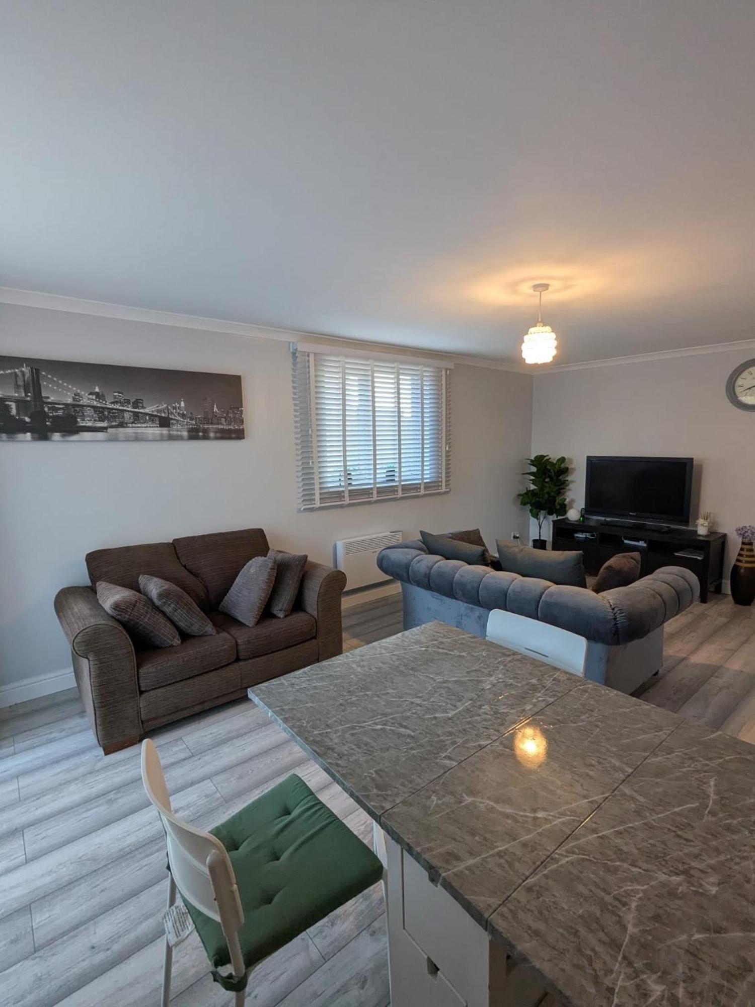 Nevendon A&A Apartment Basildon מראה חיצוני תמונה